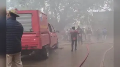बिहार के सबसे बड़े अस्पताल PMCH में लगी आग, मची अफरा-तफरी, मौके पर पहुंची फायर ब्रिगेड की टीम