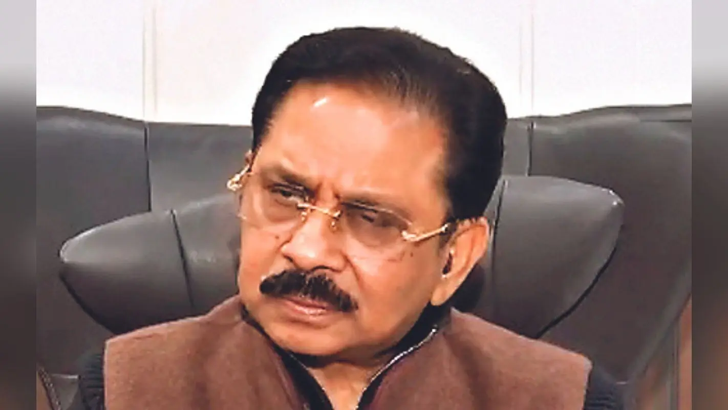 धीरज साहू आए सामने, इनकम टैक्स के छापों पर बोले- शर्मिंदा हूं, 35 साल की राजनीति में पहली बार हुआ ऐसा