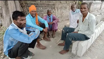 Bareilly News: आवारा पशुओं का आतंक जारी, खेत पर गए किसान को सांड ने पटक-पटक कर उतारा मौत के घाट