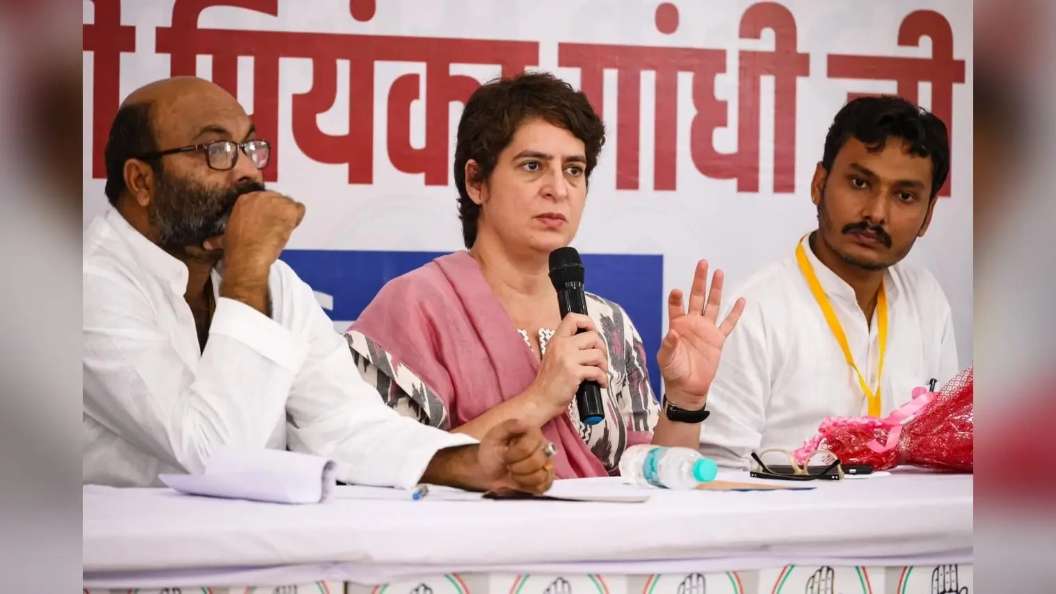 कानपुर में मनीष गुप्ता के परिवार से नहीं मिलीं प्रियंका गांधी, कार्यक्रम रद्द करके लौटीं दिल्ली