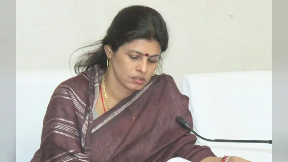 प्रियंका के 40 फीसदी महिलाओं को टिकट देने पर स्वाति सिंह का तंज- ‘पहले कांग्रेस सरकार में लागू करें आरक्षण’