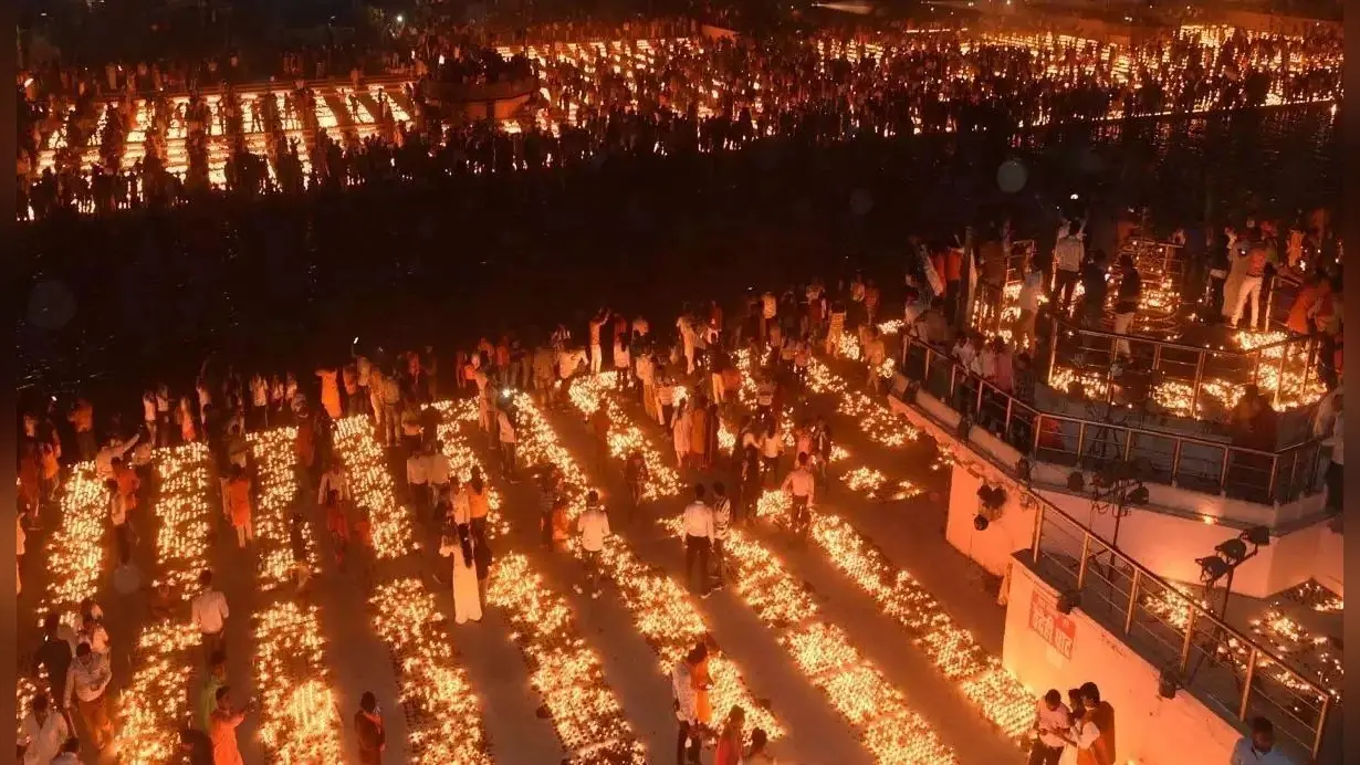 Ayodhya Deepotsav 2021: 12 लाख दीपक, अयोध्या का सरयू तट, कण-कण में रौशनी और प्रभु श्रीराम का नाम…