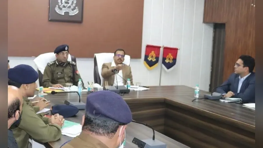 Mathura Tensions: मथुरा जिले में 6 दिसंबर को पदयात्रा नहीं, SSP बोले- किसी ने कानून तोड़ा तो खैर नहीं