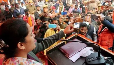 UP Election 2022: बाराबंकी में BJP के लिए अपर्णा यादव ने किया प्रचार, कहा- आपकी बेटी को न्याय चाहिए…