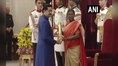‘पद्म भूषण’ से सम्मानित हुए कुमार मंगलम बिड़ला, बिड़ला खानदान के चौथे शख्स को मिला पद्म पुरस्कार