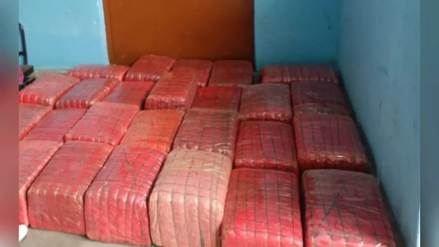 WB News : बांग्लादेश से 10 लाख रुपये का ड्रग्स सप्लाई करने पहुंचा बांग्लादेशी नागरिक गिरफ्तार