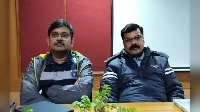 हिंदू काॅलेज में कवि के साथ कार्यक्रम:डाॅ बसंत त्रिपाठी ने कहा- सोशल मीडिया नए कवियों के लिए अच्छा प्लेटफॉर्म
