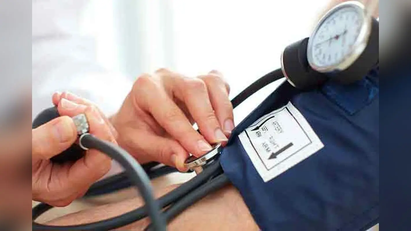 health Tips: आपकी ये गलत आदतें हाइपरटेंशन को दे सकती हैं बढ़ावा, समय रहते हो जाएं सतर्क