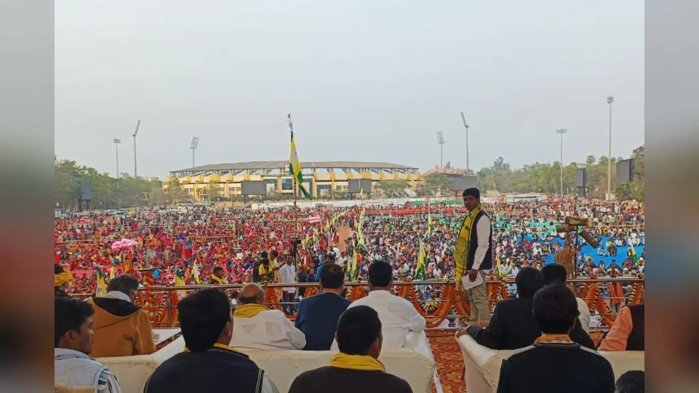 Hunkar Maharally In Ranchi: लोकसभा चुनाव से पहले कुड़मी समाज ने दिखायी ताकत, बीजेपी व कांग्रेस पर साधा निशाना