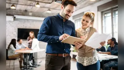 Relationship : ऑफिस में अगर किसी से हो जाए प्यार तो इन बातों का जरूर रखें ख्याल