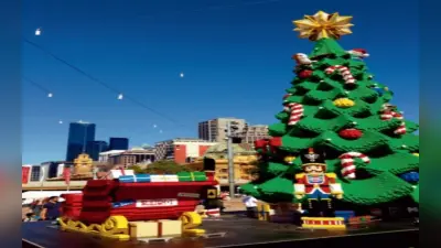 Merry Christmas : ब्रसेल्स के ग्रैंड प्लेस में लगा है शानदार क्रिसमस ट्री