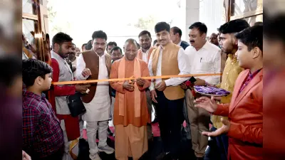 GKP में सपा पर दहाड़े CM योगी , ” चंद लोगों के गलत होने से पूरी यूपी की बदनामी “