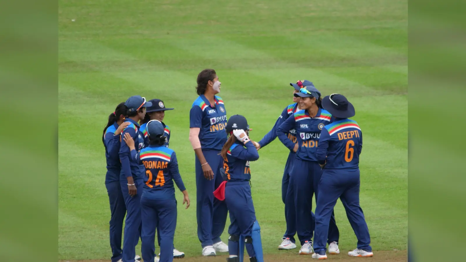 IND vs ENG W: कप्तान मिताली ने बनाया वर्ल्ड रिकॉर्ड, आखिरी वनडे में भारतीय महिलाओं ने इंग्लैंड को दी मात
