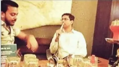Kanpur News: गैंगस्टर के साथ हुक्का पीते वायरल हुआ दरोगा का वीडियो, अब पुलिस ने लिया ये एक्शन