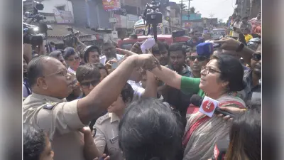 पश्चिम बंगाल : लॉकेट चटर्जी को संदेशखाली जाने से पहले ही कोलकाता पुलिस ने लिया हिरासत में