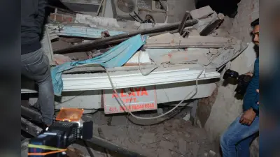 Lucknow Building Collapse: अलाया अपार्टमेंट का खंगाला गया इतिहास, 12 बजे रात को खोला गया एलडीए का दफ्तर