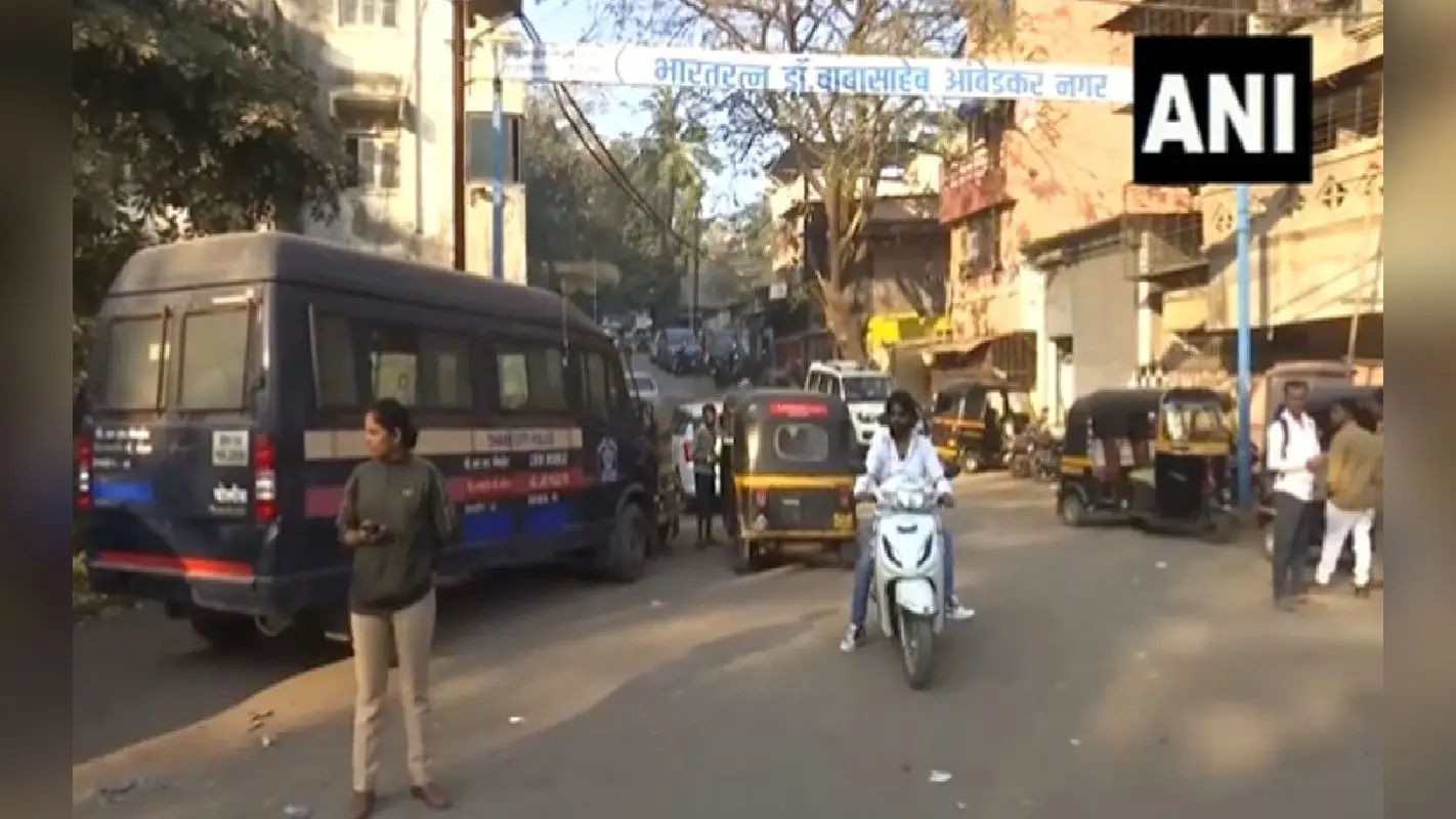 महाराष्ट्र: बीजेपी विधायक ने शिवसेना नेता पर थाने में कर दी फायरिंग, मारी 4 गोलियां, हालत गंभीर