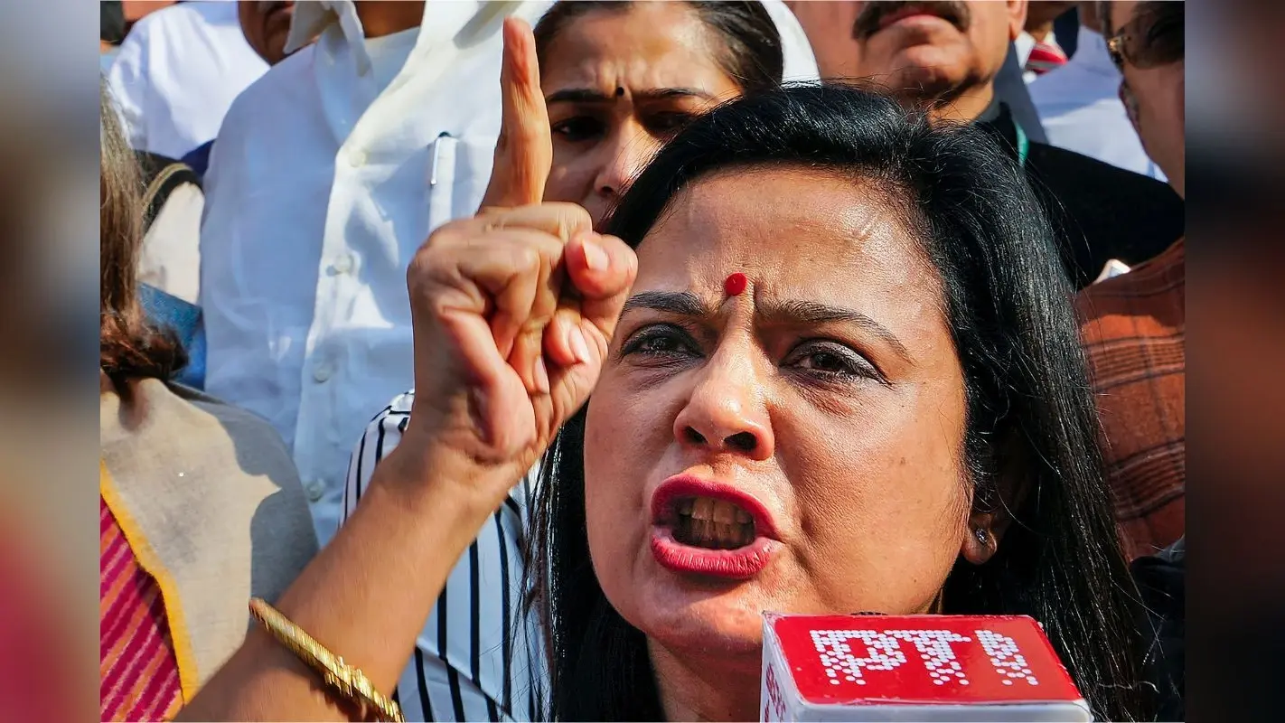Photos : मैं 49 साल की हूं, अगले 30 साल तक संसद के अंदर और बाहर लड़ती रहूंगी : महुआ मोइत्रा