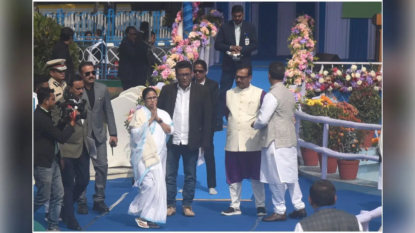 कांग्रेस पर फिर भड़कीं ममता बनर्जी,टूटा I.N.D.I.A गठबंधन ! बंगाल में भाजपा काे अकेले ही मात देने का किया ऐलान