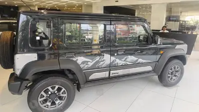 2 लाख रुपये तक सस्ती हो गई मारुति की Jimny Thunder एसयूवी, 25000 का किट FREE में