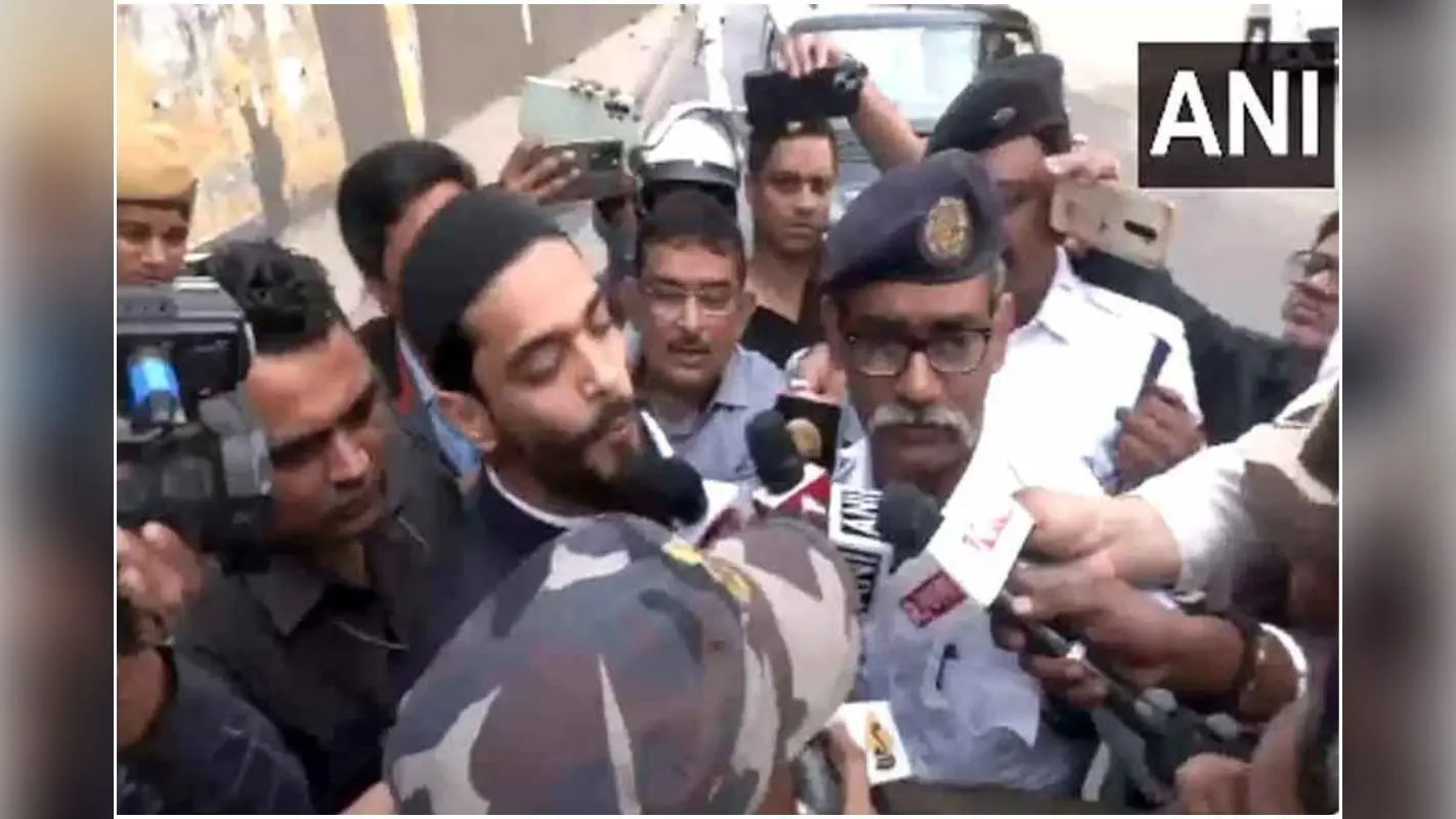 पश्चिम बंगाल : संदेशखाली जा रहे नौशाद सिद्दीकी को साइंस सिटी के समीप पुलिस ने किया गिरफ्तार