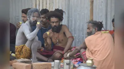 Gangasagar Mela : आउट्राम घाट में साधु-संतो ने रमायी धुनी, पहुंचने लगे बड़ी संख्या में तीर्थयात्री भी