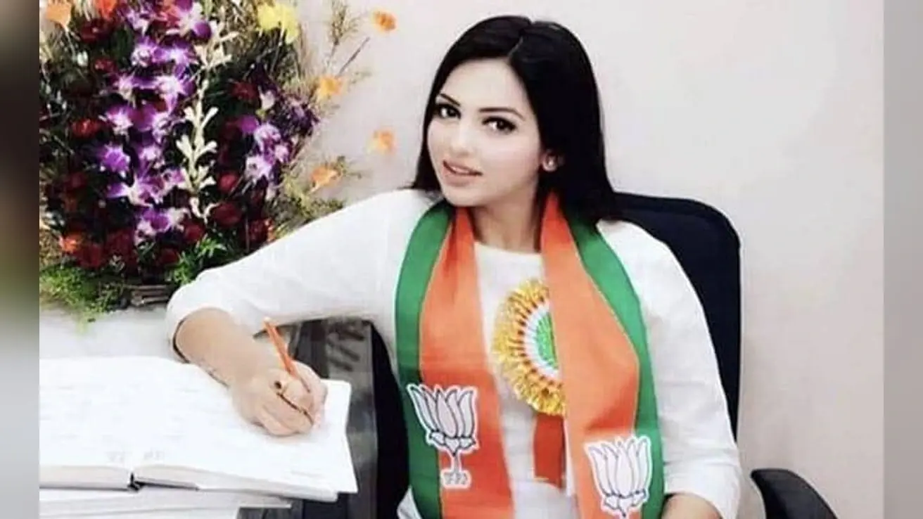 कोलकाता कोकीन केस: पामेला गोस्वामी और राकेश सिंह के अफेयर को दिया गया राजनीतिक रंग !