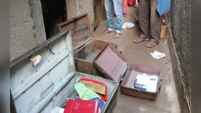 गिरिडीह : गोरहंद में एक ही रात चाेरों ने चार घरों में की चोरी