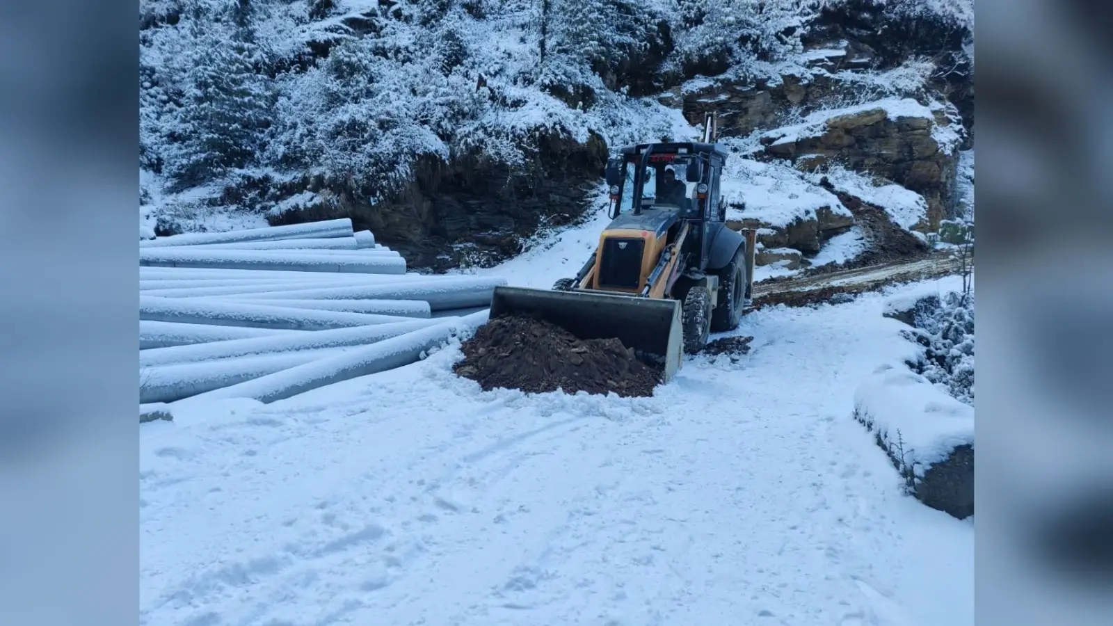 Uttarakhand Weather: नए साल के जश्न से पहले औली ने ओढ़ ली बर्फ की चादर, उत्तराखंड का मौसम कैसा रहेगा जानें