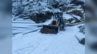 Uttarakhand Weather: नए साल के जश्न से पहले औली ने ओढ़ ली बर्फ की चादर, उत्तराखंड का मौसम कैसा रहेगा जानें