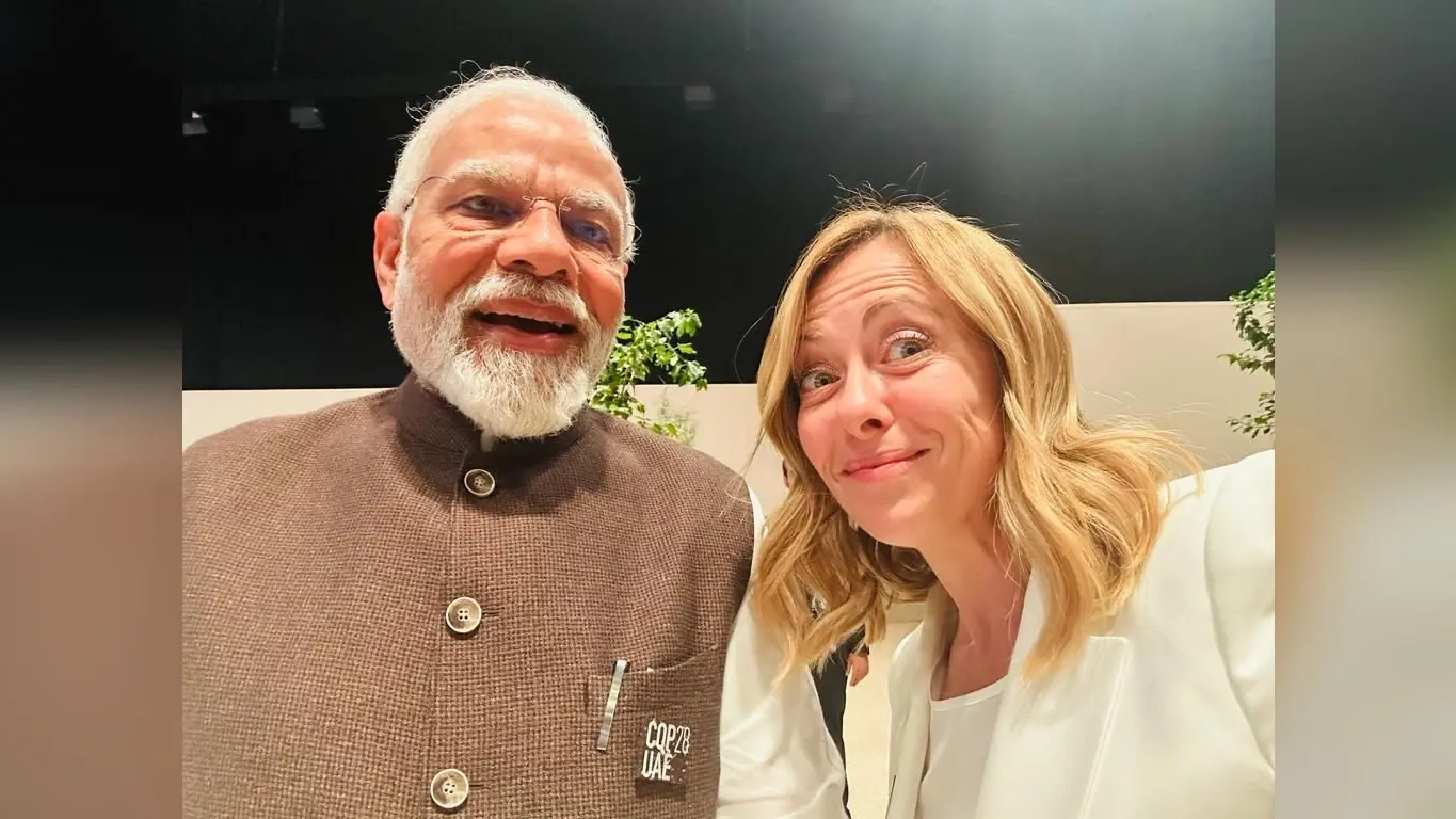 ‘गुड फ्रैंड्स’, इटली की पीएम जॉर्जिया मेलोनी ने पीएम मोदी के साथ ली सेल्फी, इंस्टाग्राम पर शेयर की तस्वीर