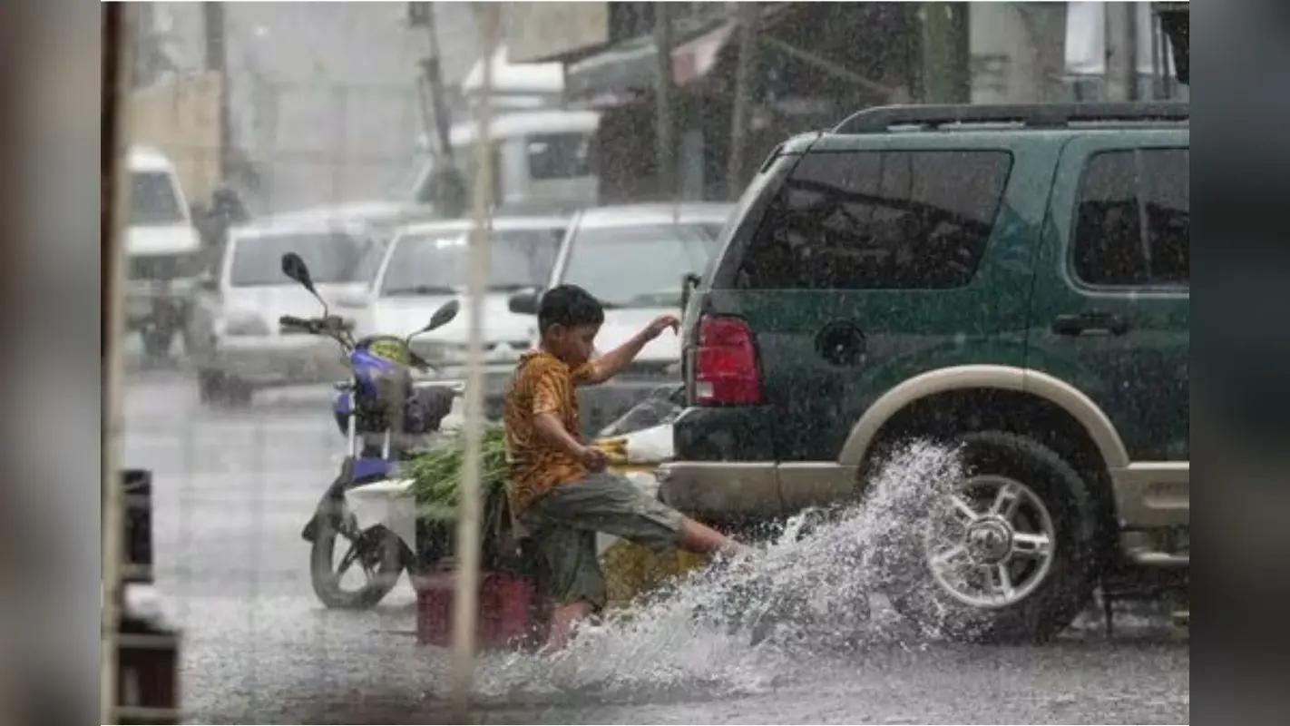 Bengal Weather Forecast : चक्रवात ‘मिचौंग’ के प्रभाव से कोलकाता समेत जिलों में शुरु हुई बारिश, कहां दिखेगा असर