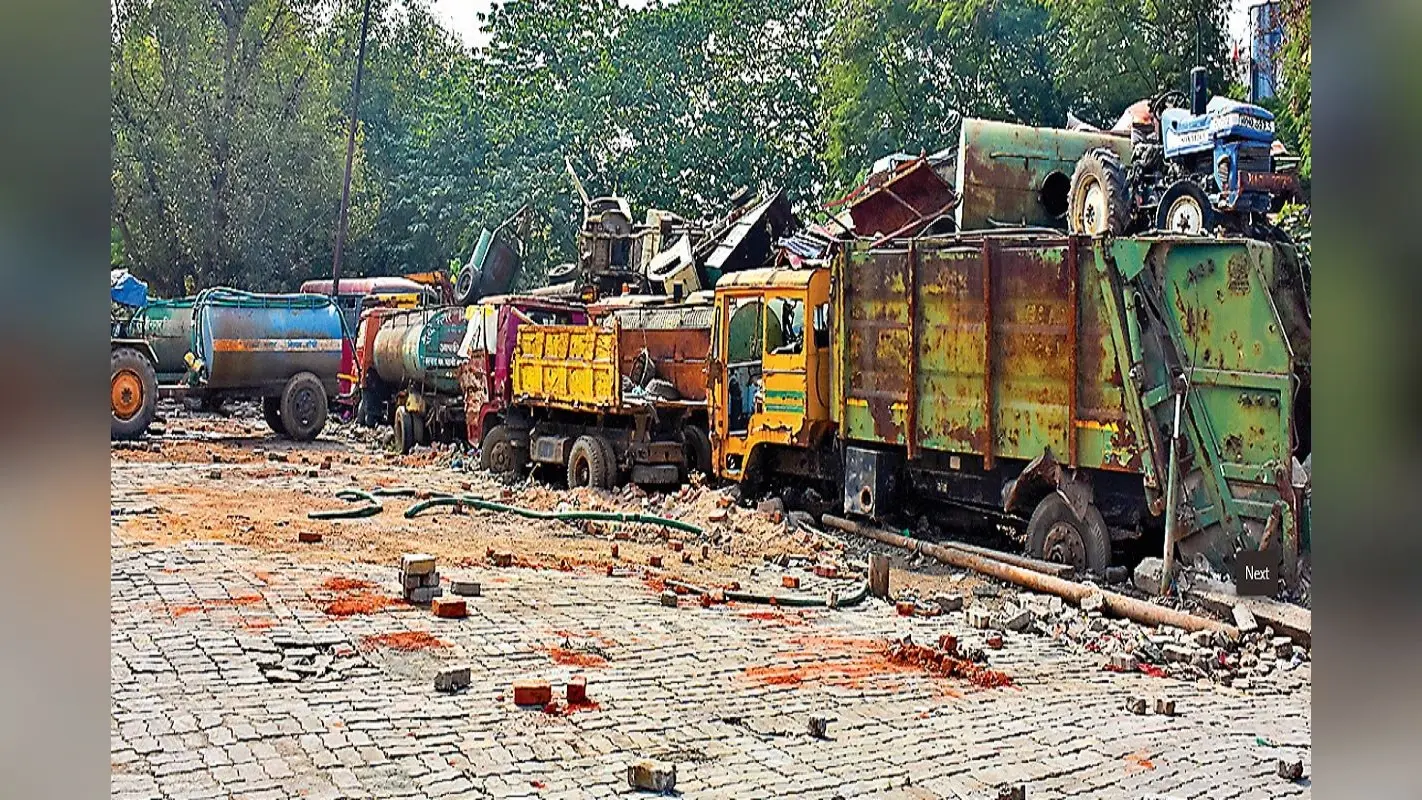 मरम्मत के अभाव में रांची नगर निगम की गाड़ियां हो रही कबाड़, किराये पर हर माह खर्च कर रहा 38 लाख रुपये