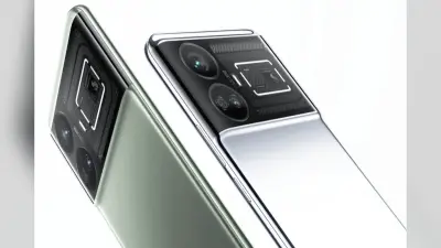 Snapdragon 8 Gen 3 SoC, कर्व्ड डिस्प्ले और 50MP कैमरा के साथ आया Realme GT 5 Pro