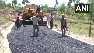 Bihar Roads: बिहार में 10,000 किलोमीटर लंबाई में बनेंगी ग्रामीण सड़कें, जानिए कब तक पूरा होगा काम