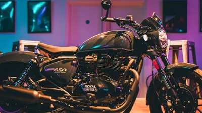 ‘यूरोप का सिकंदर’ बनने निकल पड़ी Royal Enfield की ये सुपर क्रूजर बाइक