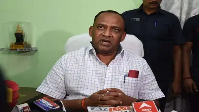 Sarkari Naukri: कृषि मंत्री बनते ही सर्वजीत कुमार ने की घोषणा, 9 हजार पदों पर जल्द होगी बहाली