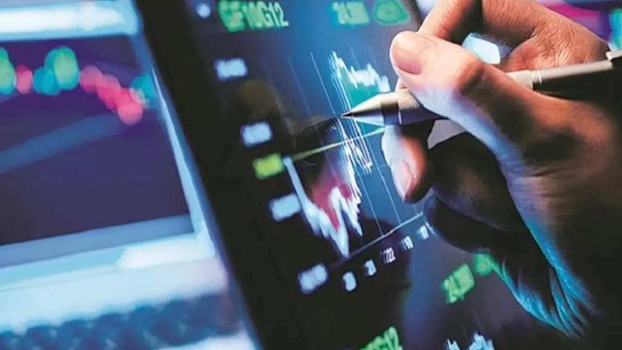 Stocks to Watch: Paytm, Godrej, Infra, rail, PSUs समेत ये शेयर बजट के दिन संभालेंगे बाजार, तैयार कर लें लिस्ट