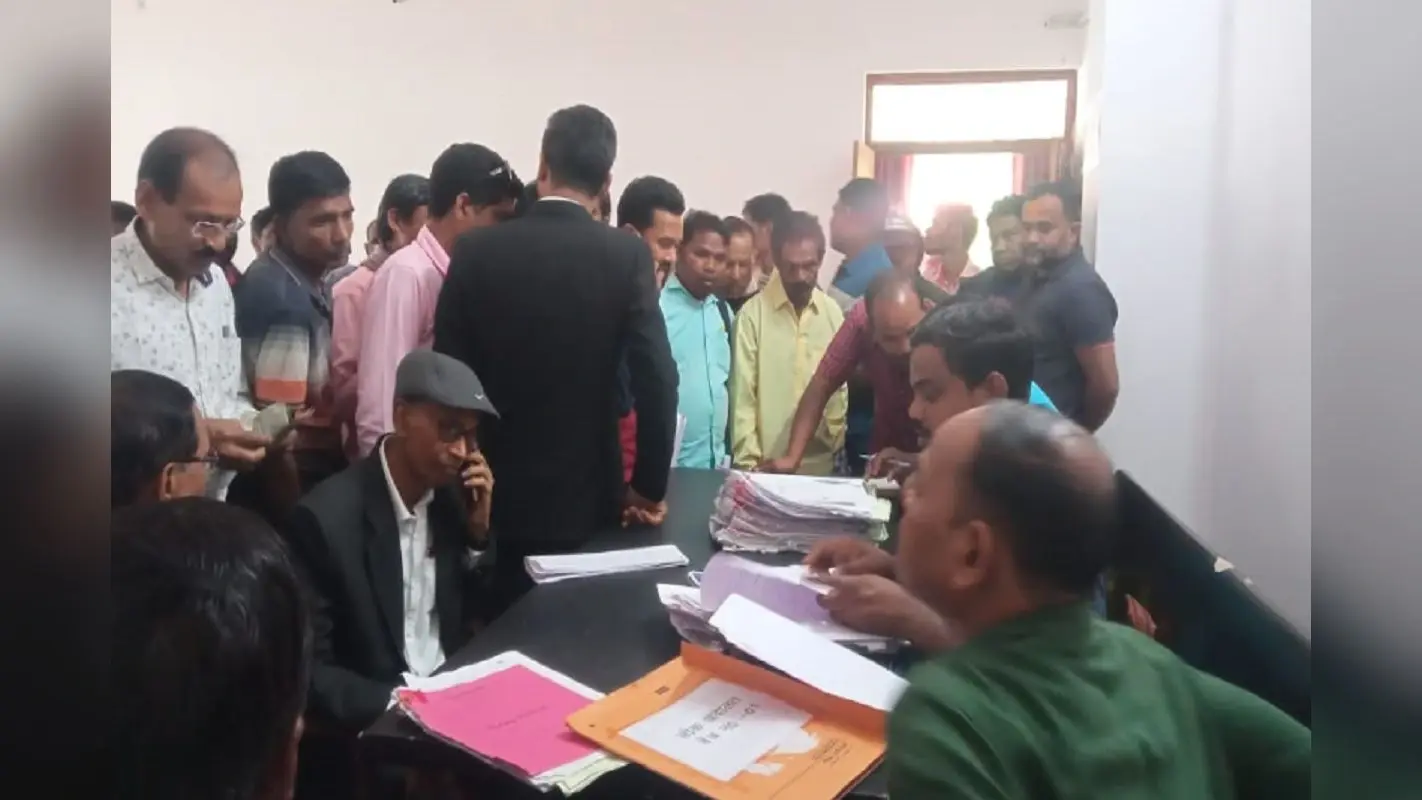 सिमडेगा: लोक अदालत में 61 मामलों का निष्पादन