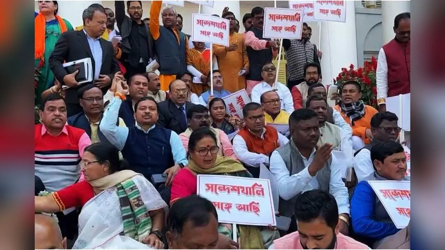 पश्चिम बंगाल : हाई कोर्ट से मिली अनुमति के बाद संदेशखाली पहुंचे शुभेंदु अधिकारी व शंकर घोष