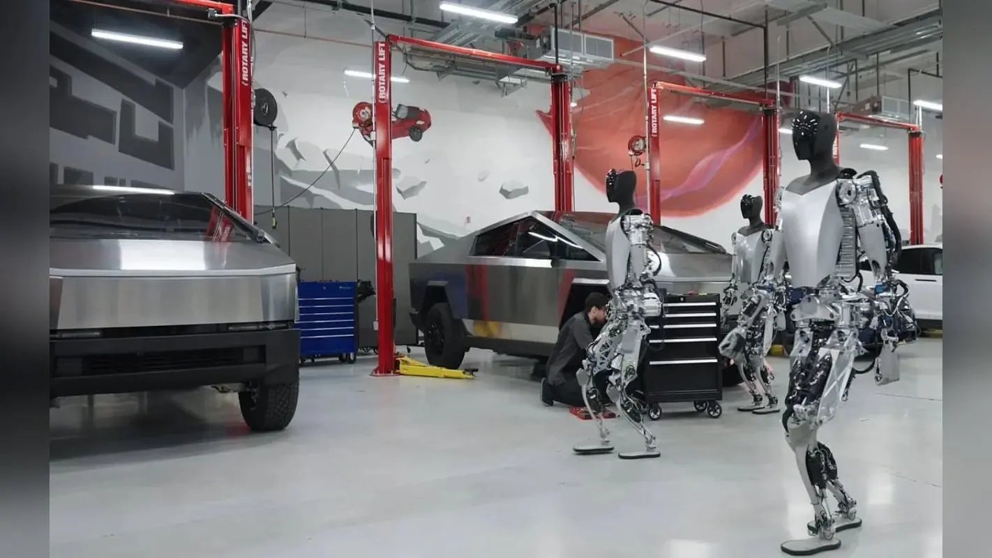 Tesla Robot Attack Human: एलन मस्क की टेस्ला फैक्ट्री में रोबोट ने स्टाफ को पटक कर पीटा, खून निकाला
