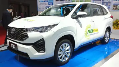 Toyota की ये फ्लेक्स फ्यूल कार पेट्रोल का कर देगी खात्मा! इलेक्ट्रिक की है छोटी बहन