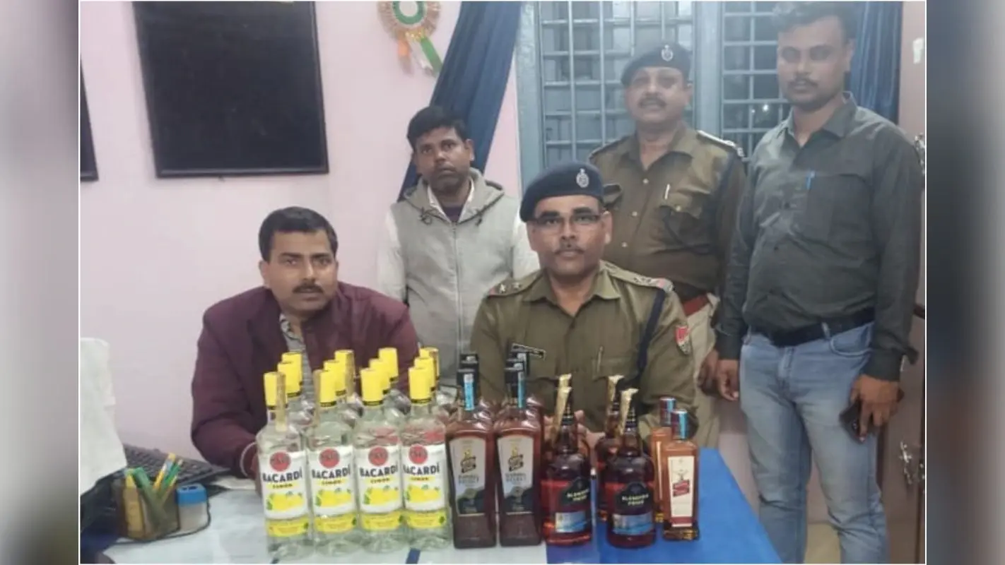 WB News : बंगाल से बिहार जा रही अवैध शराब को ’ऑपरेशन सतर्क’ के तहत पानागढ़ आरपीएफ ने किया जब्त, 1 गिरफ्तार