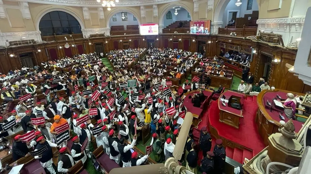 UP News: बीजेपी का समाजवादी पार्टी पर हमला, कहा, महिलाओं का अपमान, सपा का काम