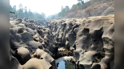 चतरा का खैवा बंदारू जलप्रपात सैलानियों को कर रहा आकर्षित, जानें क्या है इसकी विशेषता