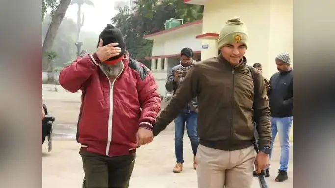 UP News: हमीरपुर में धर्म परिवर्तन कर नायब तहसीलदार बना यूसुफ, पत्नी ने दर्ज कराई FIR, गिरफ्तार
