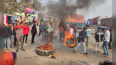 Hit And Run Law कानून के विरोध सड़क पर उतरे चालक, ट्रक से लेकर प्राइवेट वाहनों की लगी लंबी कतार