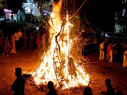 होलिका दहन के साथ 24 मार्च से शुरू हो रहा रंगों का त्योहार होली, इन जगहों पर जलाई जायेगी होलिका