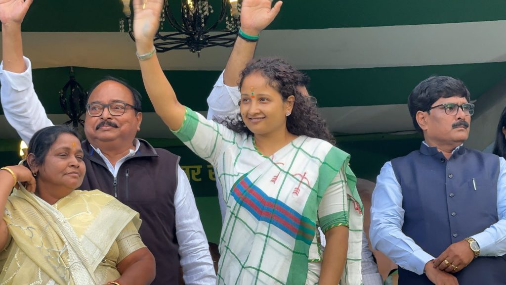 kalpana soren active in politics at giridih jmm foundation day