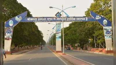 गौस नगर में ट्रांसफाॅर्मर, तो सेक्टर वन में पोल पर लगी आग